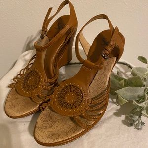 Sofft Tan Wedge Sandals
